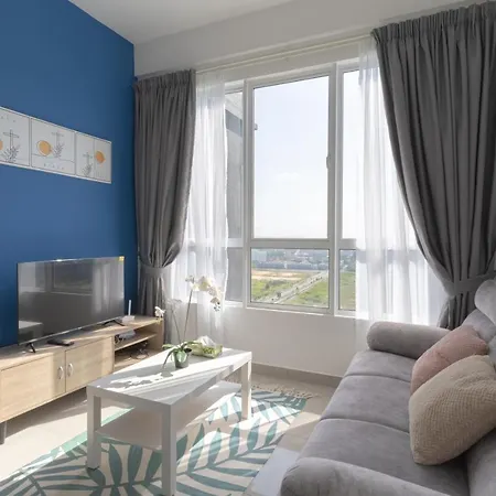 Amber Cove Impression City Melaka By Dawn Stay Free Netflix Room photo