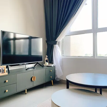 Amber Cove Impression City Melaka By Dawn Stay Free Netflix Room photo