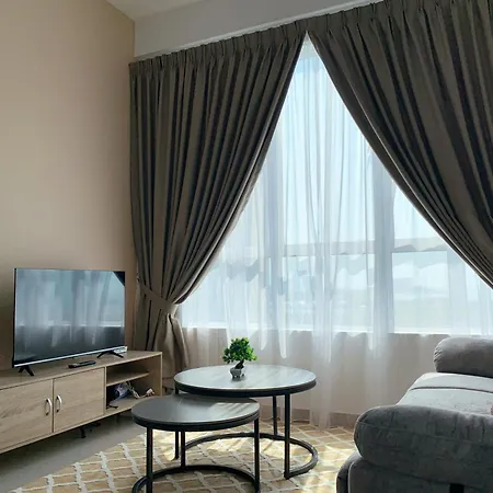 Amber Cove Impression City Melaka By Dawn Stay Free Netflix Room photo