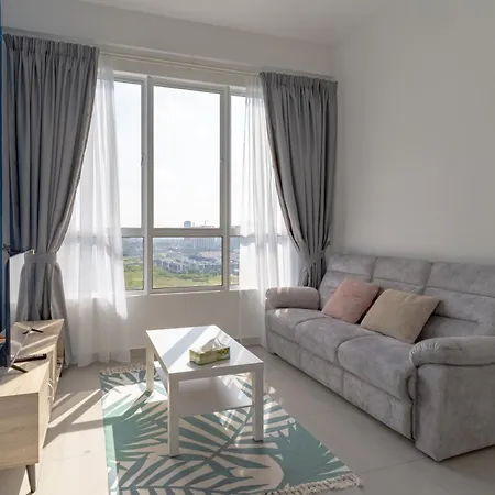 Amber Cove Impression City Melaka By Dawn Stay Free Netflix Room photo