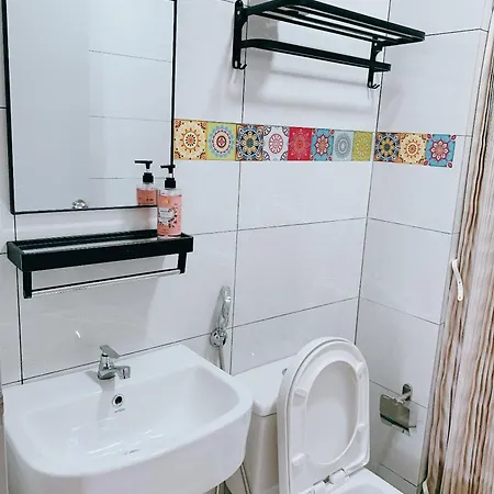 Amber Cove Impression City Melaka By Dawn Stay Free Netflix Room photo