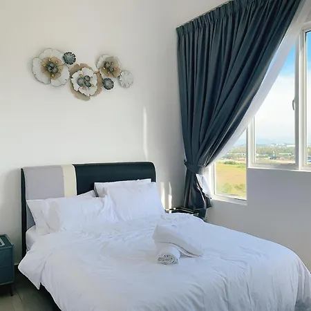 Amber Cove Impression City Melaka By Dawn Stay Free Netflix Room photo