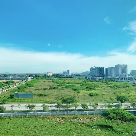 Amber Cove Impression City Melaka By Dawn Stay Free Netflix Room photo