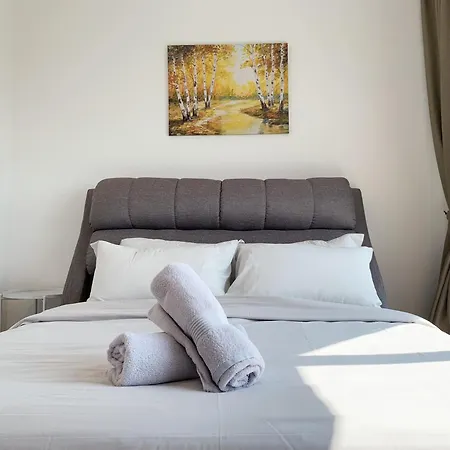 Amber Cove Impression City Melaka By Dawn Stay Free Netflix Room photo