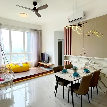 Amber Cove Impression City Melaka By Dawn Stay Free Netflix Room photo
