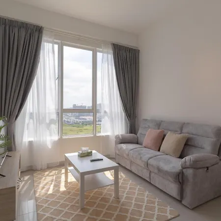 Amber Cove Impression City Melaka By Dawn Stay Free Netflix Room photo