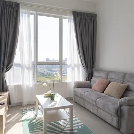 Amber Cove Impression City Melaka By Dawn Stay Free Netflix Room photo